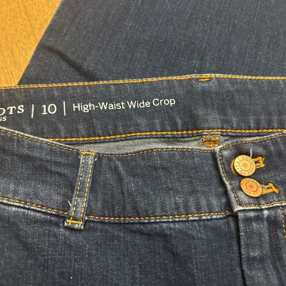 Talbots high waisted cropped jeans, size 10 - Picture 3 of 4